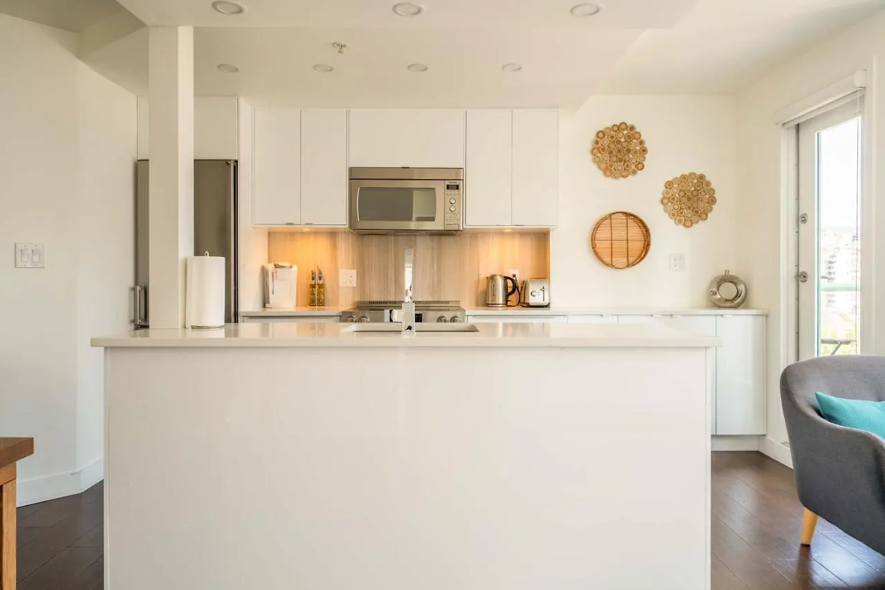 Apartment Sunset Beach Walk 2Bd+2Ba+1Prk Yaletown Vancouver Canada